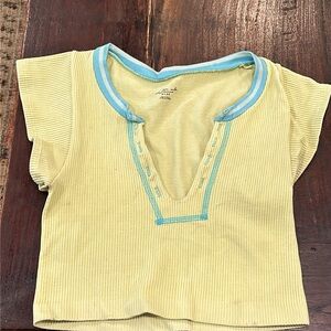 Urban Out from Under top xs/s